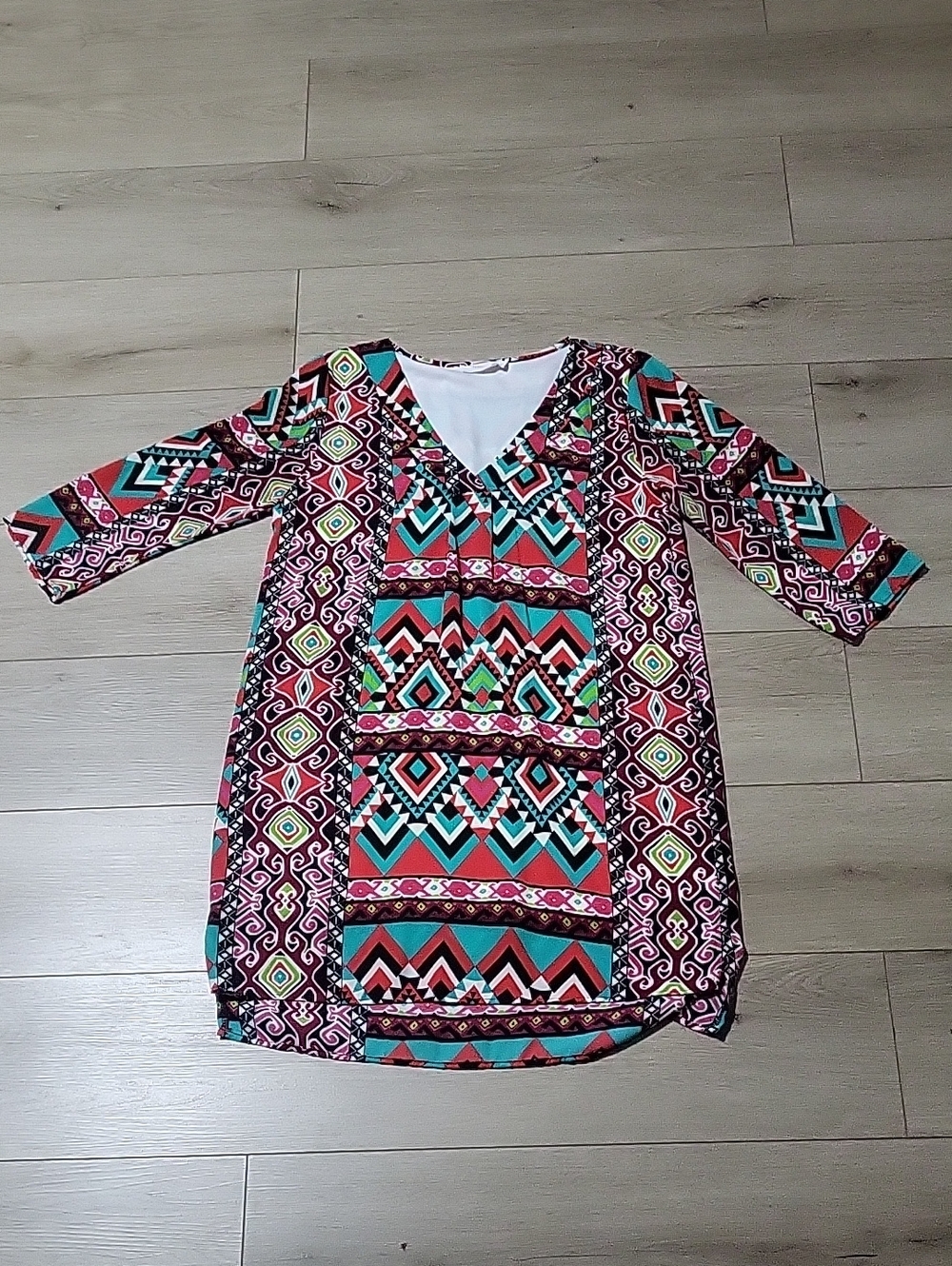 Peach Love California Multicolor Geometric V-Neck Tunic Dress - Teal, Red, Black